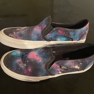 Vans- Galaxy Slip On